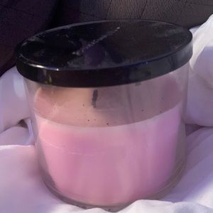 lightly used bath and body works pink pea tea candle